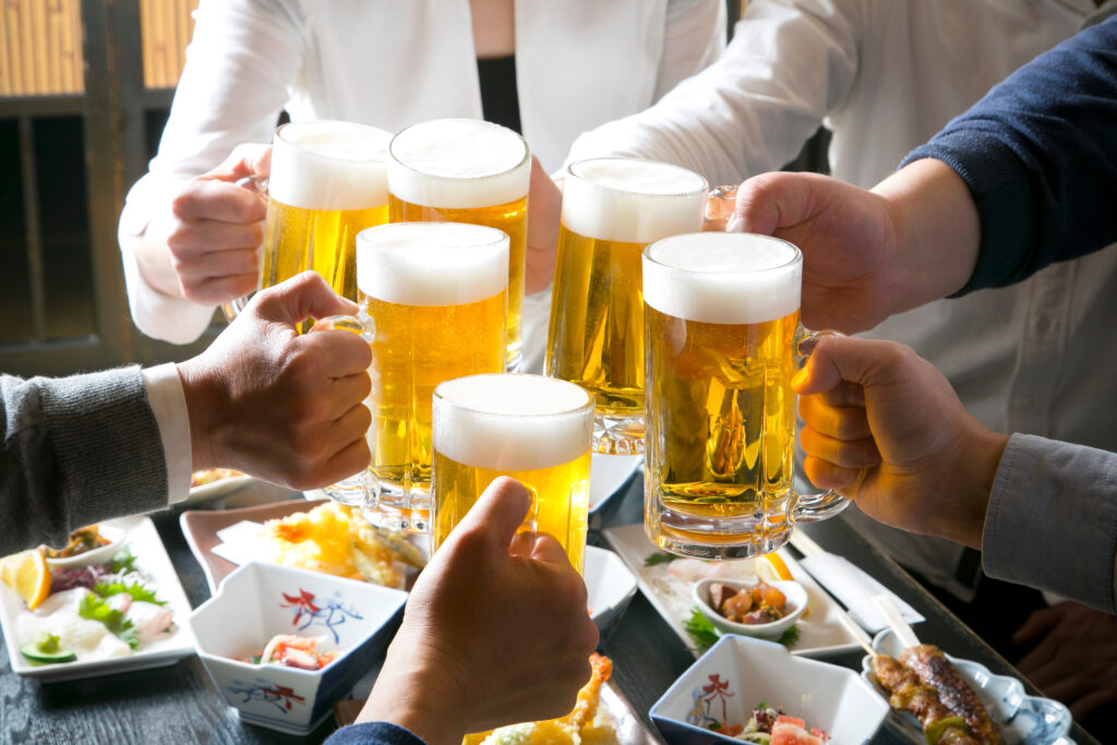 銀行員は飲み会が多い